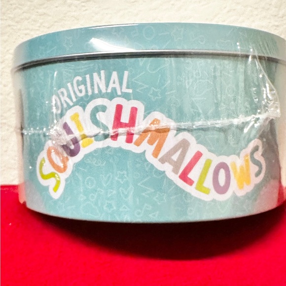 Squishmallow BABS the BLUE BIRD COLLECTOR’S TIN NEW UNOPENED - Picture 3 of 5